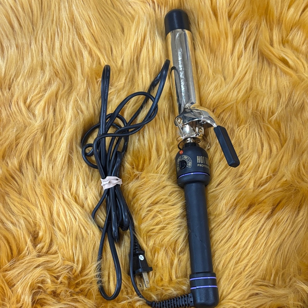 Hot tools Black and Silver Curling Iron 1.5”